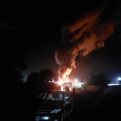 حريق-في-محيط-مصنع-إسفنج-بمدينة-كيفة