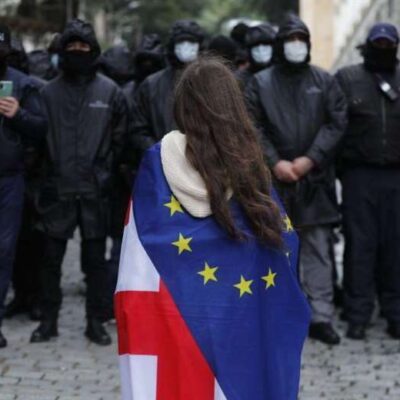 en-que-consiste-la-polemica-“ley-rusa”-que-aprobo-georgia-y-provoca-protestas-masivas-desde-hace-semanas