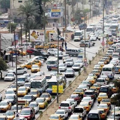 خسف-أرضي-يبتلع-شاحنة-في-بغداد-(صور)
