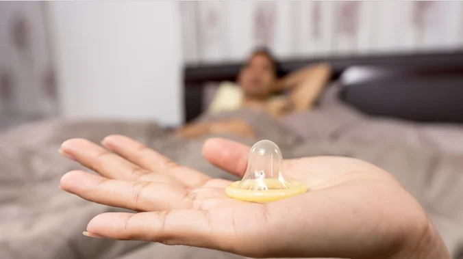 Како-кондомот-влијае-на-траењето-и-издржливоста-на-мажите-во-сексот?-|-Popara