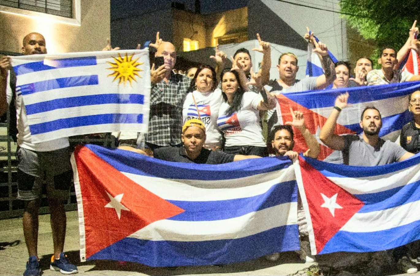 miles-de-cubanos-se-benefician-con-nuevo-decreto-en-uruguay