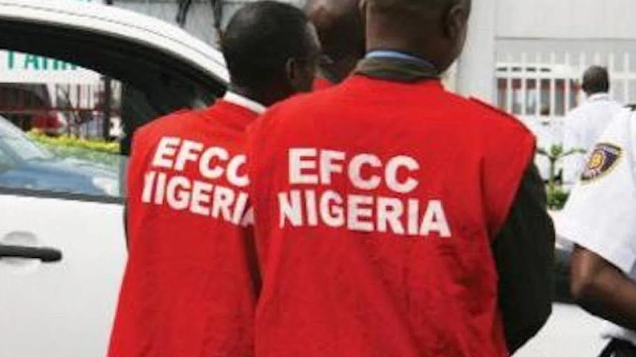 efcc-arrests-two-with-81,700-fake-dollar-notes