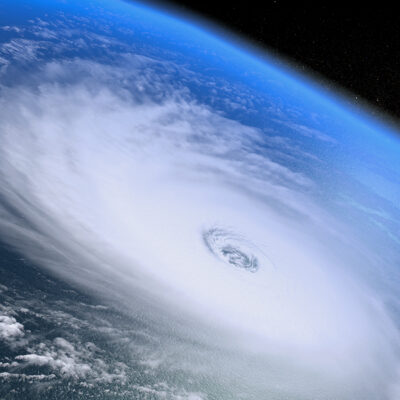 expertii-avertizeaza-ca-„urmeaza-un-sezon-extraordinar-al-uraganelor-din-atlantic”.-motivul-pentru-care-devin-tot-mai-puternice