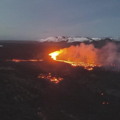 pietvakariu-islandijoje-–-naujas-vulkaninis-issiverzimas