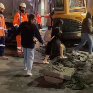 late-night-construction-disrupts-auckland-business,-causes-safety-concerns-on-karangahape-road