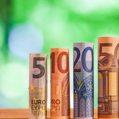 papildus-150-miljoni-eiro-–-koalicija-jau-atkal-rosina-diskutet-par-banku-virspelnas-nodokli
