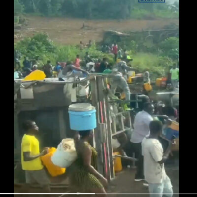 residents-disregard-safety-protocols-to-siphon-fuel-from-overturned-fuel-tanker