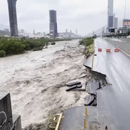 video-|-snelweg-weggevaagd-in-mexico-door-tropische-storm-alberto