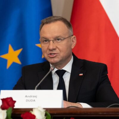 lenkijos-prezidentas-sako-vasingtone-paremsiantis-ukrainos-sieki-istoti-i-nato
