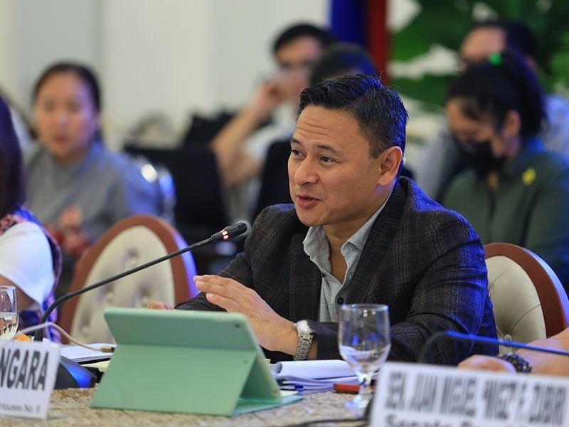 teachers’-groups-discuss-education-concerns-with-angara