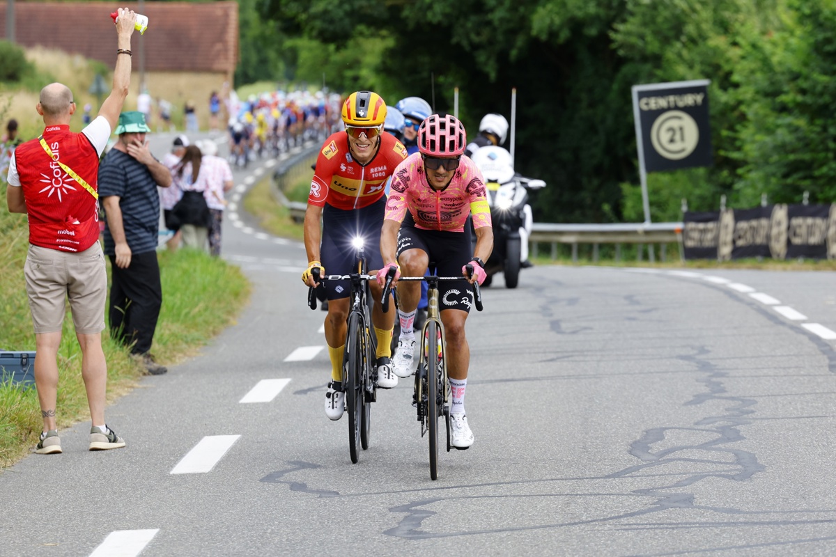 richard-carapaz-en-el-tour-de-francia,-etapa-14