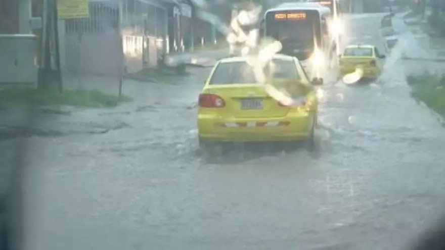 ¡precaucion!-condiciones-lluviosas-persistiran-durante-todo-el-dia