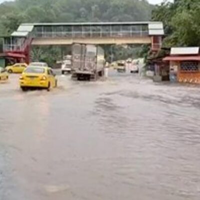 fuertes-lluvias-en-colon-causan-desprendimiento-de-techos-e-inundaciones