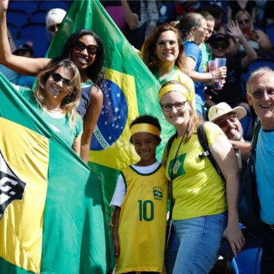 samba-e-feijoada-embalam-torcida-em-sp-pelo-ouro-no-futebol-feminino