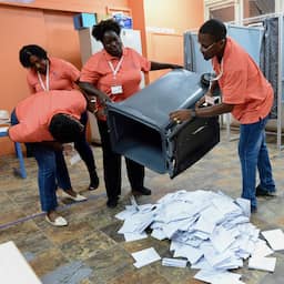 inwoners-sint-maarten-gaan-na-onrustige-maanden-weer-naar-de-stembus