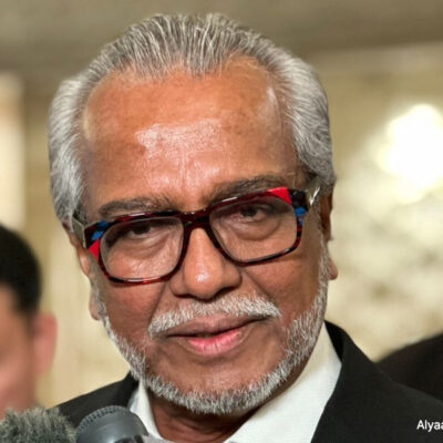 ‘corrupt’-ex-aide-pointed-his-finger-at-najib:-shafee