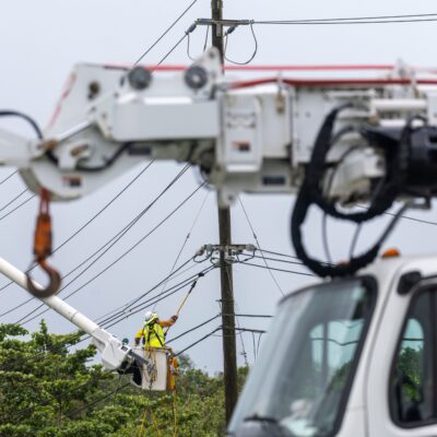 miles-de-clientes-continuan-sin-servicio-de-energia-electrica-en-puerto-rico