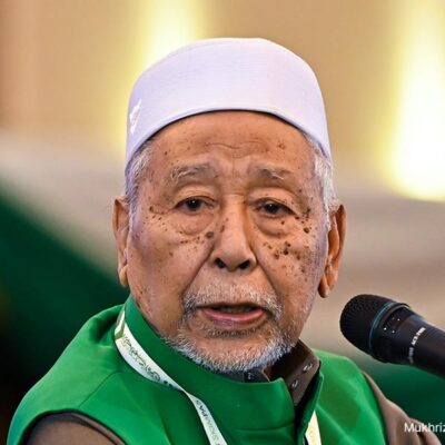 pas-spiritual-leader-claims-efforts-made-for-party-to-join-federal-govt