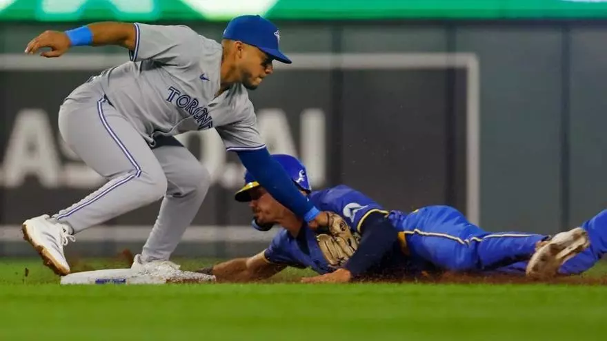 mlb|-leonardo-jimenez-responde-pese-a-derrota-de-azulejos-ante-mellizos