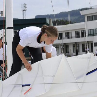 la-princesa-leonor-realiza-su-primera-salida-a-la-mar-en-instruccion-en-la-escuela-naval-militar-de-marin-(pontevedra)