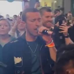 Hráči Man Utd dávajú Rangnickovmu asistentovi novú prezývku|-coldplay-geeft-verrassingsoptreden-op-straat-in-dublin