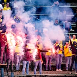 massale-vechtpartij-tussen-supporters-na-oefenduel-schalke-04-nac-breda