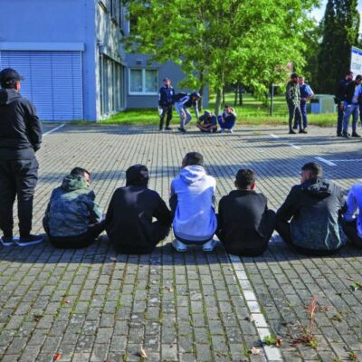 german-govt-tightens-controls-at-all-borders-in-immigration-crackdown