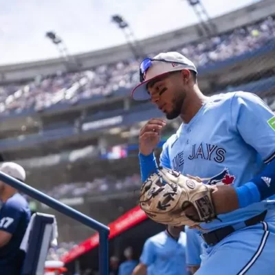 mlb|-leonardo-jimenez-ayudo-a-mantener-con-vida-a-azulejos-frente-a-mets