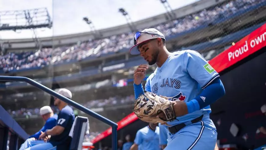 mlb|-leonardo-jimenez-ayudo-a-mantener-con-vida-a-azulejos-frente-a-mets