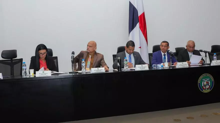 propuesta-para-remunerar-a-parteras-de-areas-indigenas-se-envia-a-una-subcomision