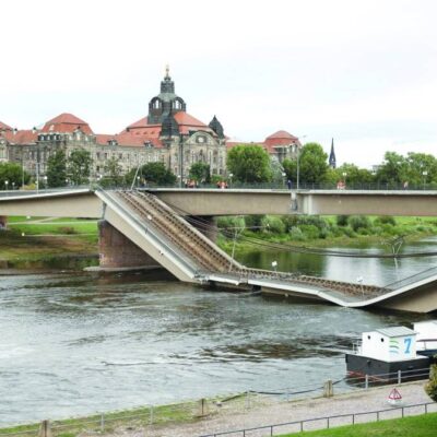 bridge-partially-collapses-in-germany,-no-injuries