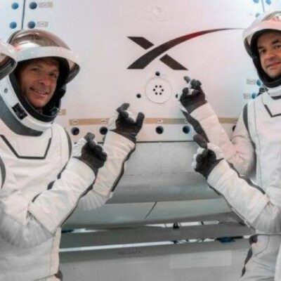 spacex-makes-history-with-first-spacewalks-by-private-citizens