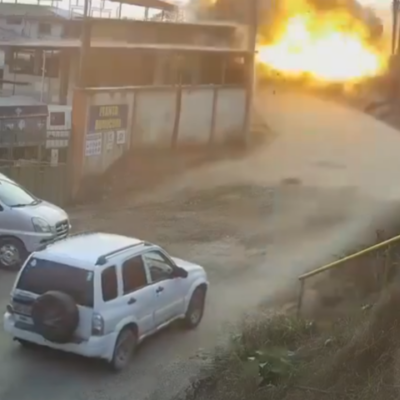 un-video-muestra-la-explosion-de-un-carro-en-camilo-ponce-enriquez