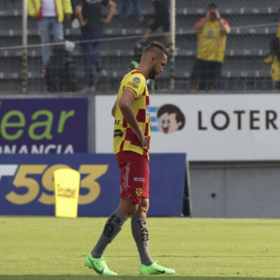 aucas-se-hunde-en-una-crisis-de-resultados-y-criticas