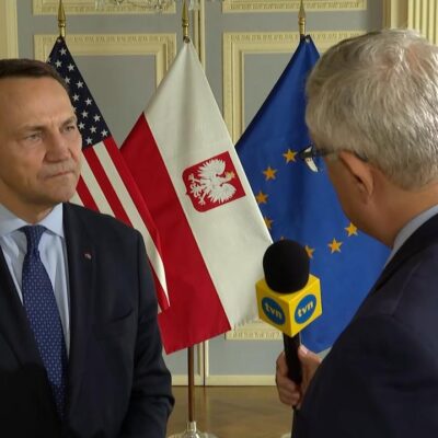 “to-ulatwia-mi-dyplomacje”.-sikorski-o-“licytacji”-w-usa