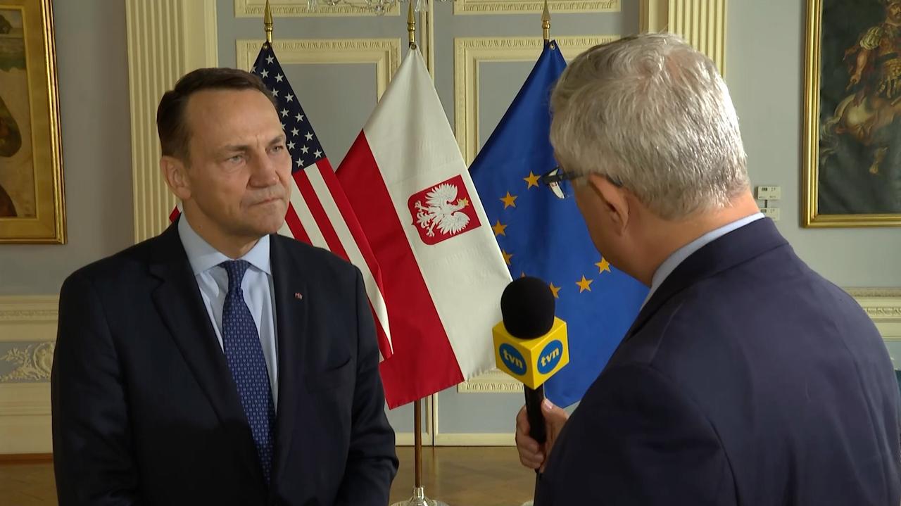 “to-ulatwia-mi-dyplomacje”.-sikorski-o-“licytacji”-w-usa