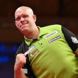 van-gerwen-bereikt-halve-finales-in-boedapest-en-treft-in-finale-mogelijk-van-veen