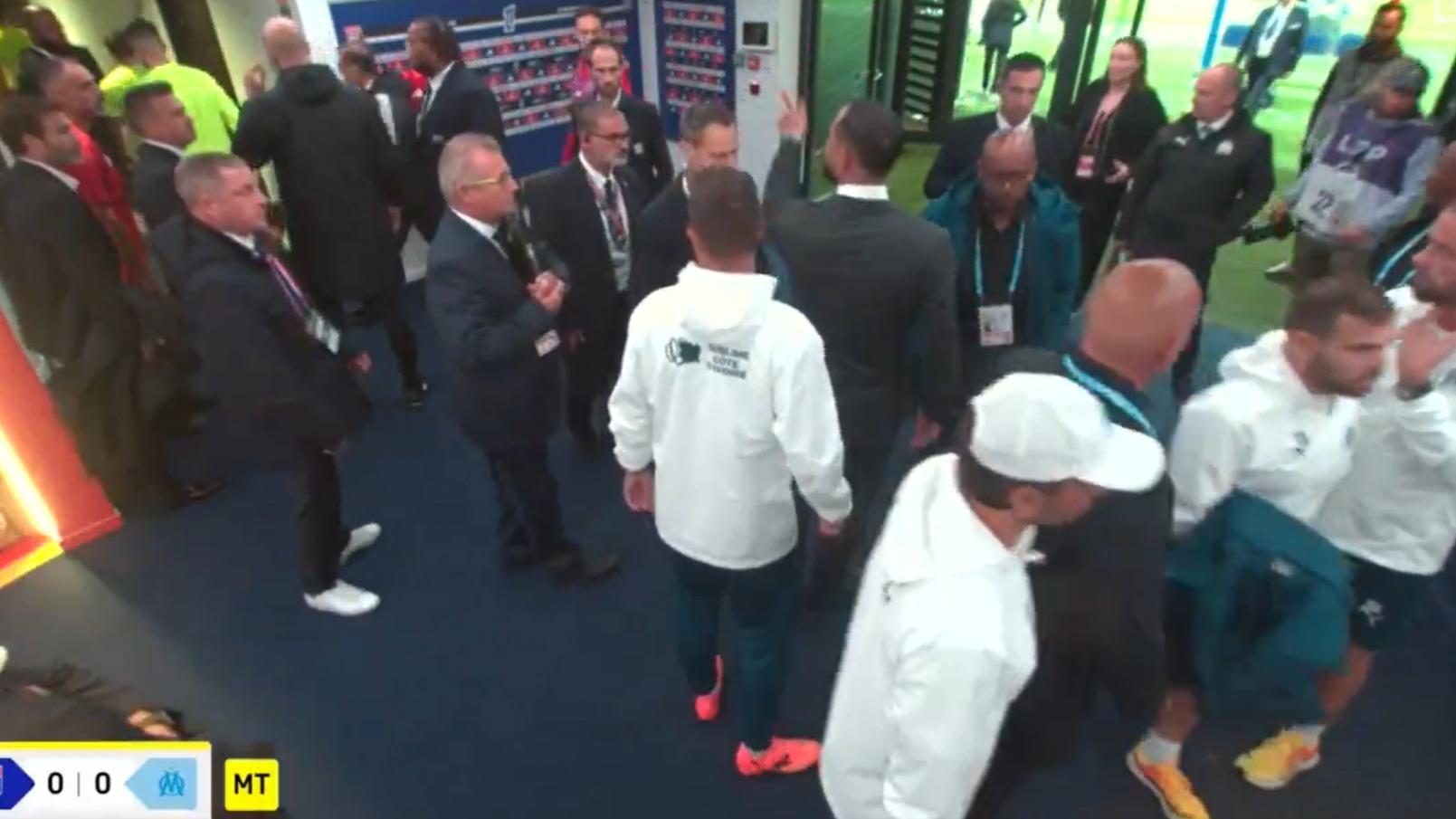 «commencez-a-nous-respecter…-c’est-tres-grave»-:-la-colere-de-benatia-envers-l’arbitre-d’ol-om-(video)