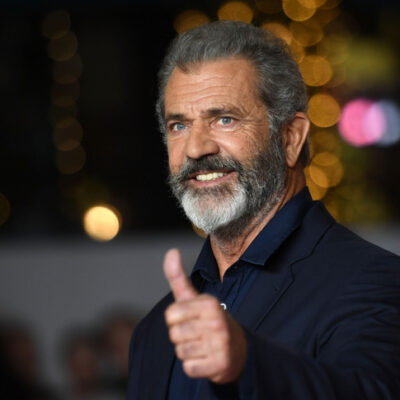 ritkan-latott-legkisebb-gyermekeivel-erkezett-mel-gibson-uj-filmje-premierjere