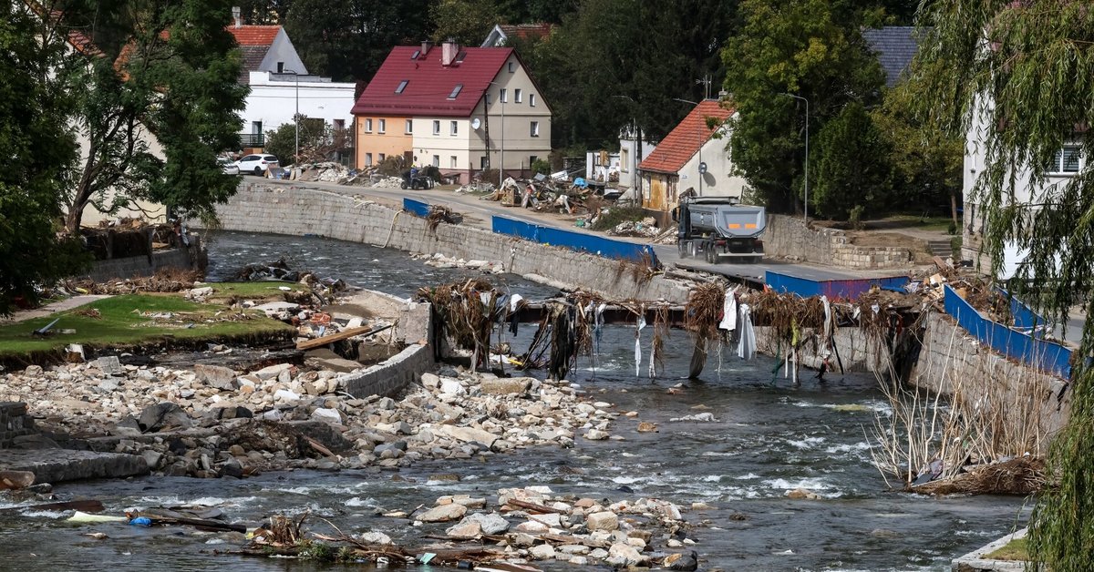 potvyniu-auku-skaicius-lenkijoje-isaugo-iki-devyniu