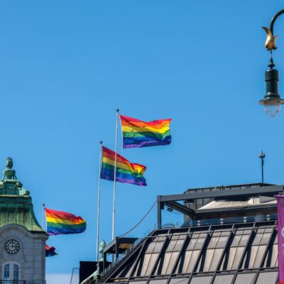 rodt-representanter-i-oslo-foreslo-slutt-pa-pride-flagging-–-har-meldt-seg-ut-av-partiet