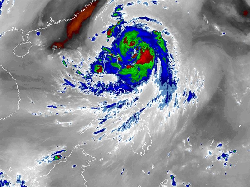 signal-no.-3-up-over-babuyan-islands-as-‘julian’-gains-strength