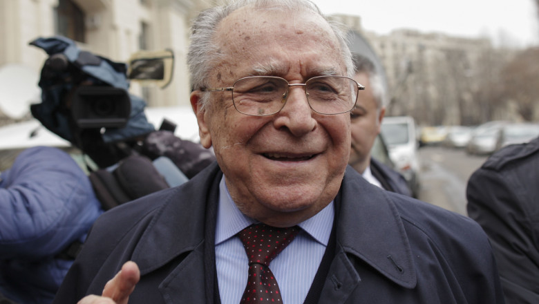 ion-iliescu:-romania-are-nevoie-de-un-presedinte-mediator,-nu-sa-joace-cot-la-cot-cu-partidele-si-grupurile-de-interese