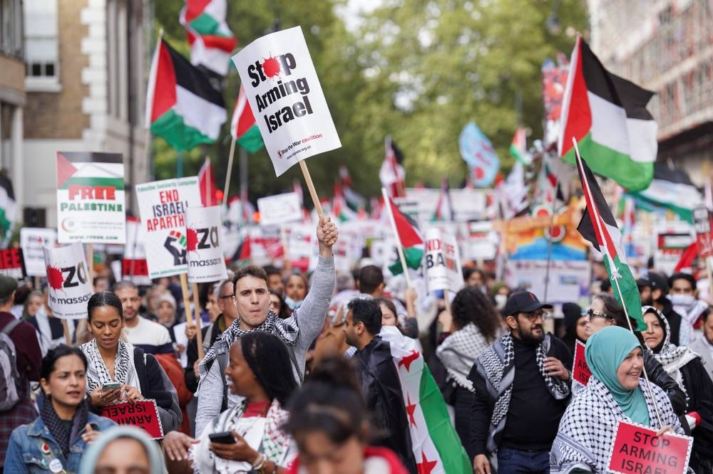 thousands-march-in-london-in-support-of-palestinians,-1-year-after-oct-7