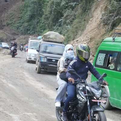 त्रासैत्रासमा-दशैं-यात्रा