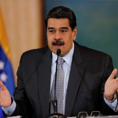 maduro-trato-de-“imbeciles-mercenarios”-a-quienes-critican-su-decision-de-anticipar-la-navidad-en-venezuela