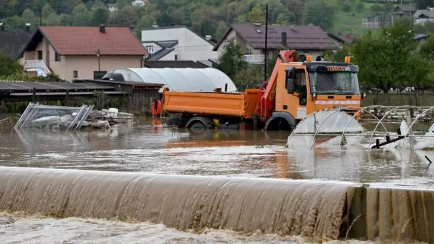 balance-de-muertos-por-las-inundaciones-en-bosnia-sube-a-22-y-autoridades-ordenan-evacuacion