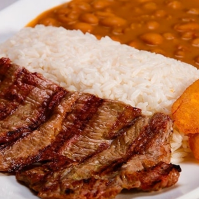 arroz-con-menestra-de-frejol-y-carne-a-la-plancha