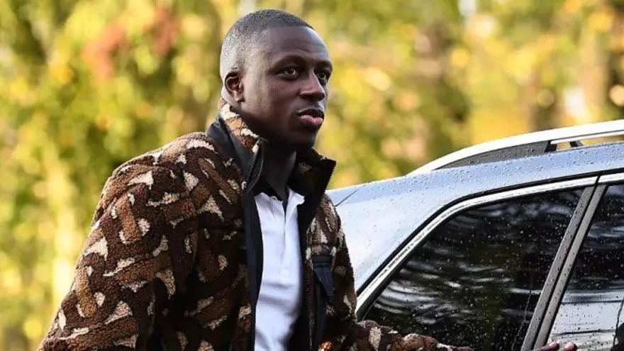 benjamin-mendy-admitio-que-recibio-ayuda-economica-de-sus-companeros-del-manchester-city