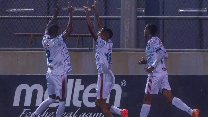 lpf|-veraguas-united-armo-su-fiesta-en-el-‘muquita’-sanchez-ante-cai